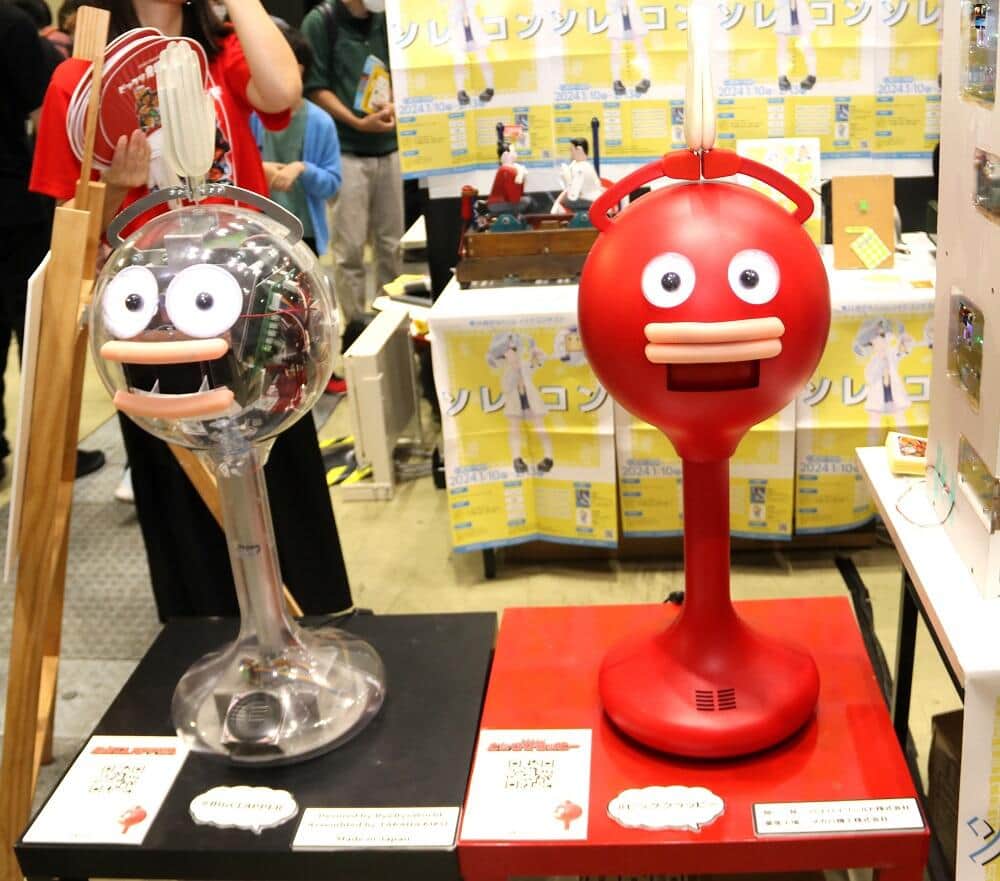 中身が見える「ビッグクラッピー」の展示も