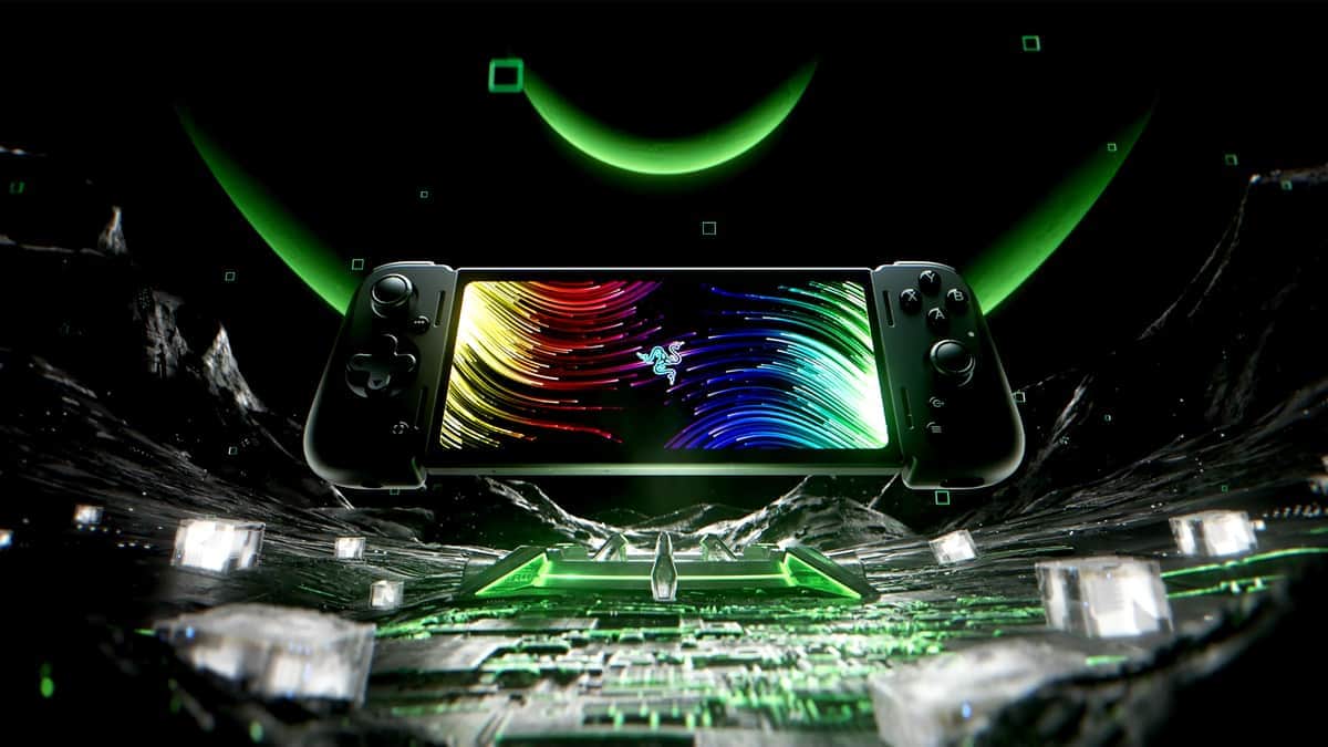 Android対応の携帯型ゲーム端末　「Razer Edge Gaming Tablet」
