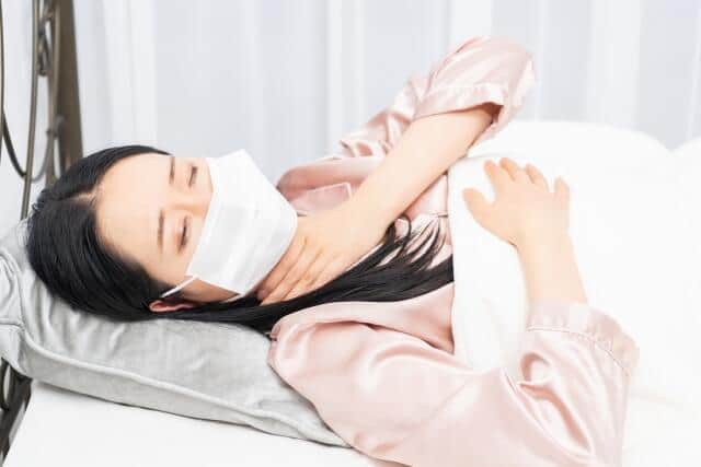 インフルエンザ拡大、「警報レベル」に　累計感染者は全国で約800万人