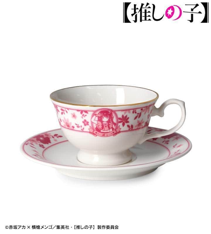 「推しの子」カップ＆ソーサー、ティーポット　アイのイラストをあしらう