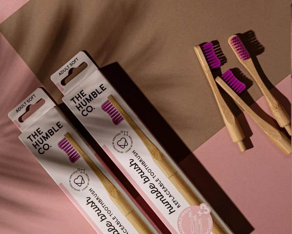 商品パッケージは100%リサイクル資源を使用