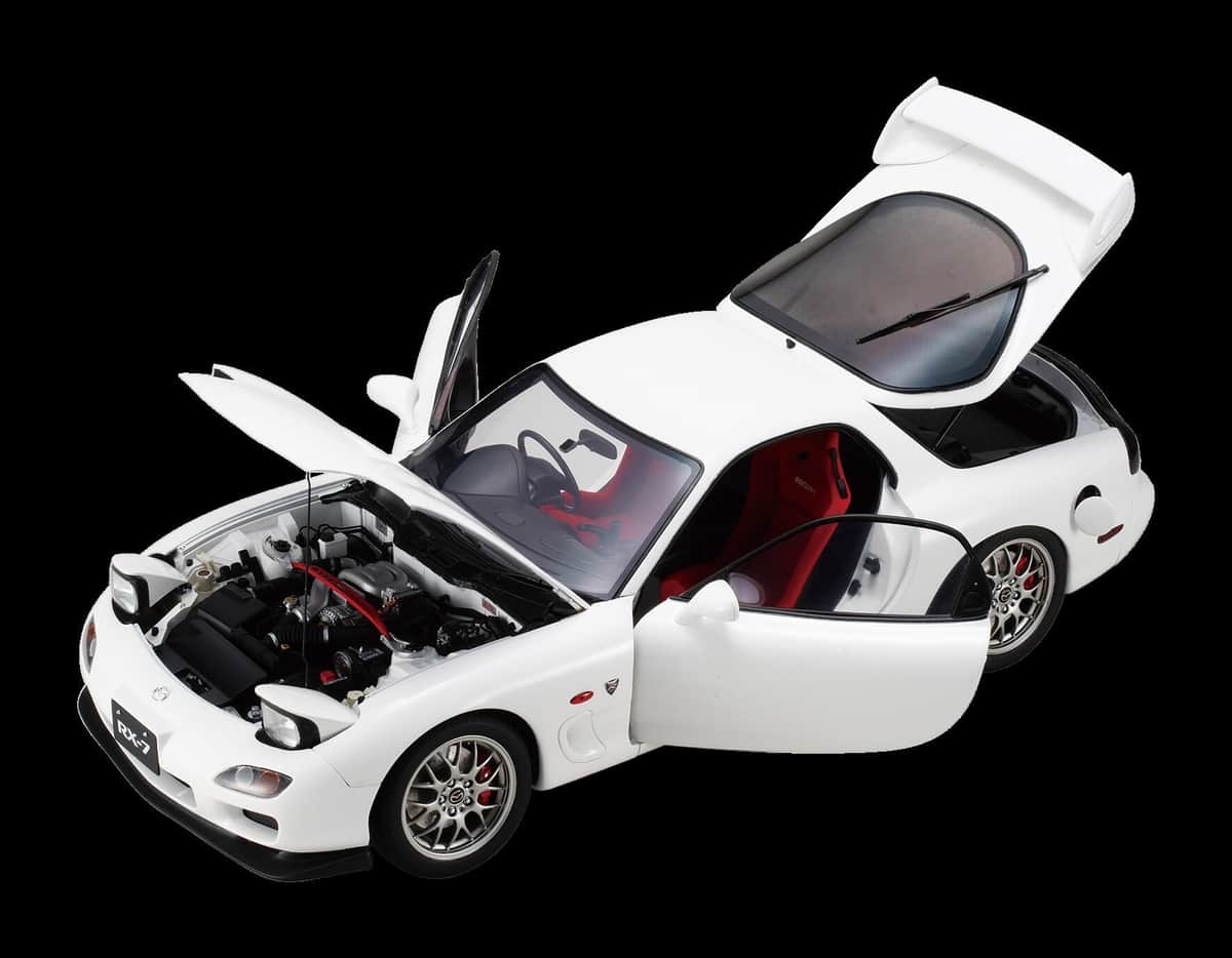 3代目「RX-7」が組み立てられるマガジンシリーズ 「週刊『マツダ RX-7