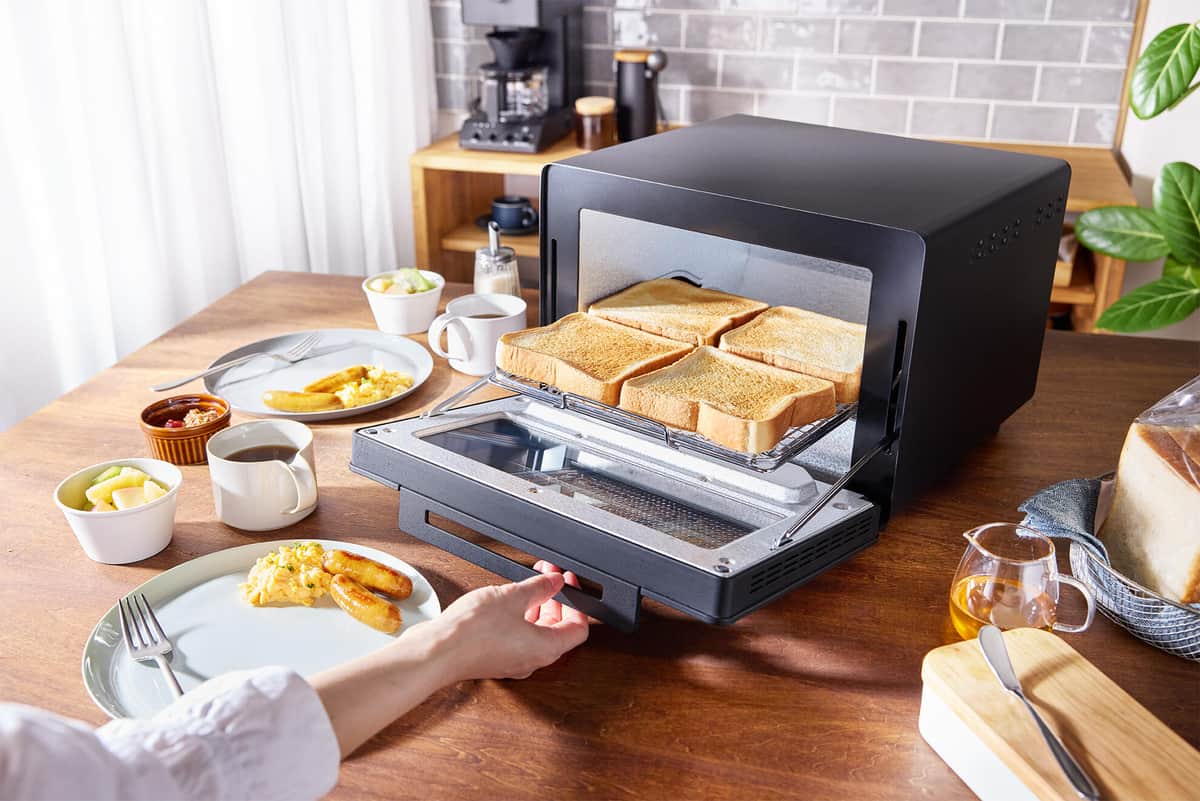 食パンが一度にたくさん焼けて、ピザもアツアツでおいしく楽しめる
