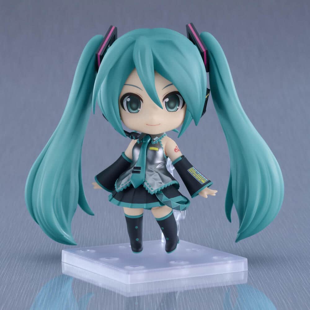 「ねんどろいど 初音ミク」が3代目「3.0」に　アイシャドウまで忠実に再現
