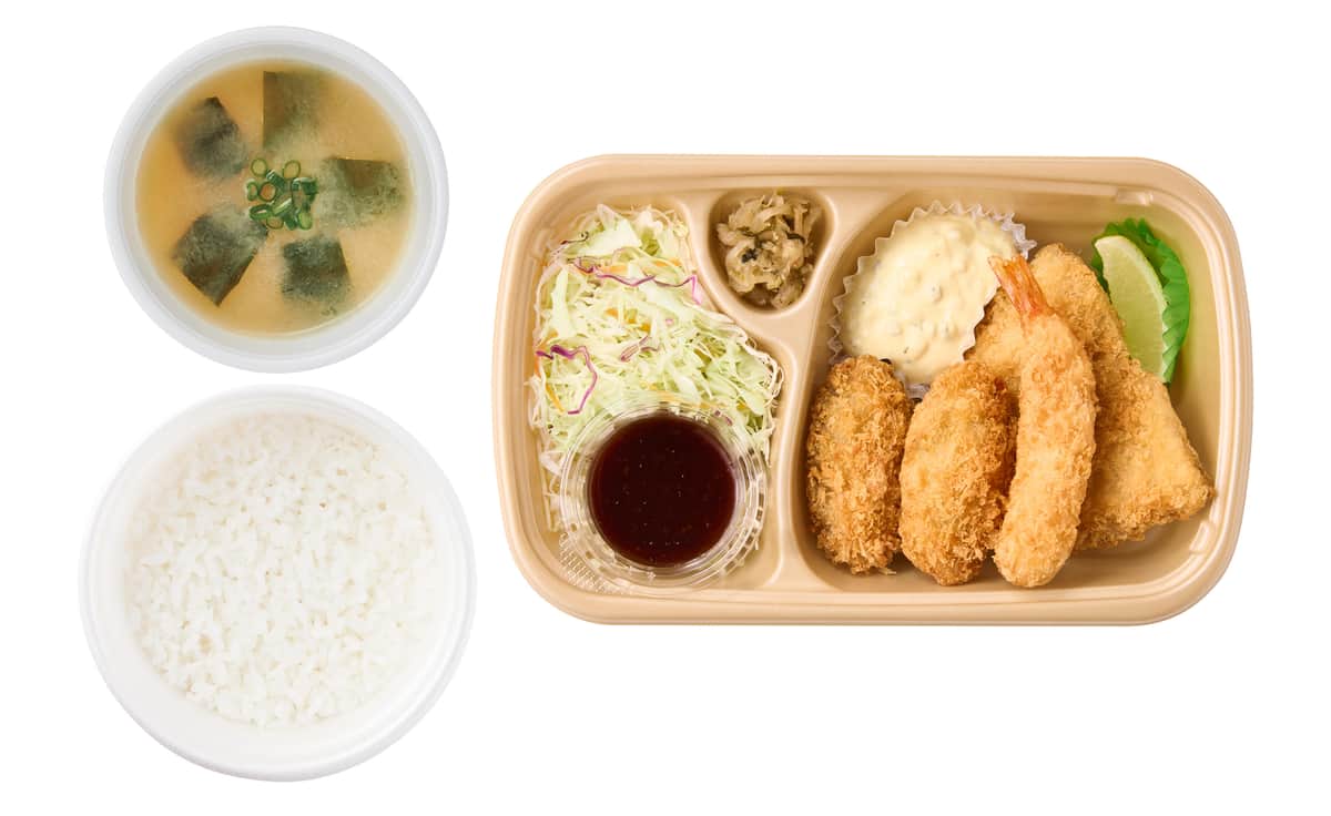 旬の「牡蠣」をフライで存分に
