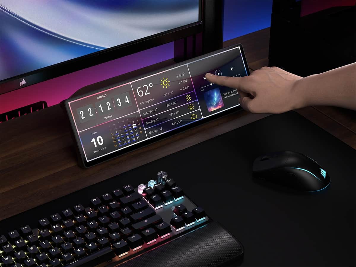 設置性も視認性も高い。仮想ボタンの表示など使い方はユーザー次第
