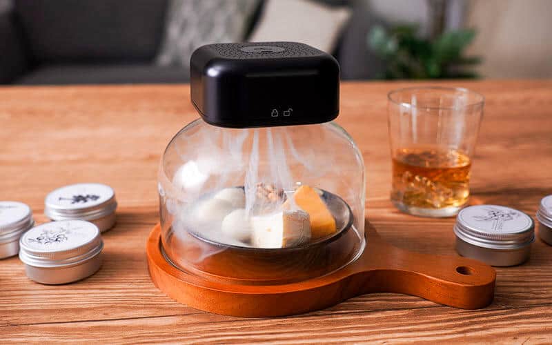 チーズやお酒に手軽にくん製の香りを
