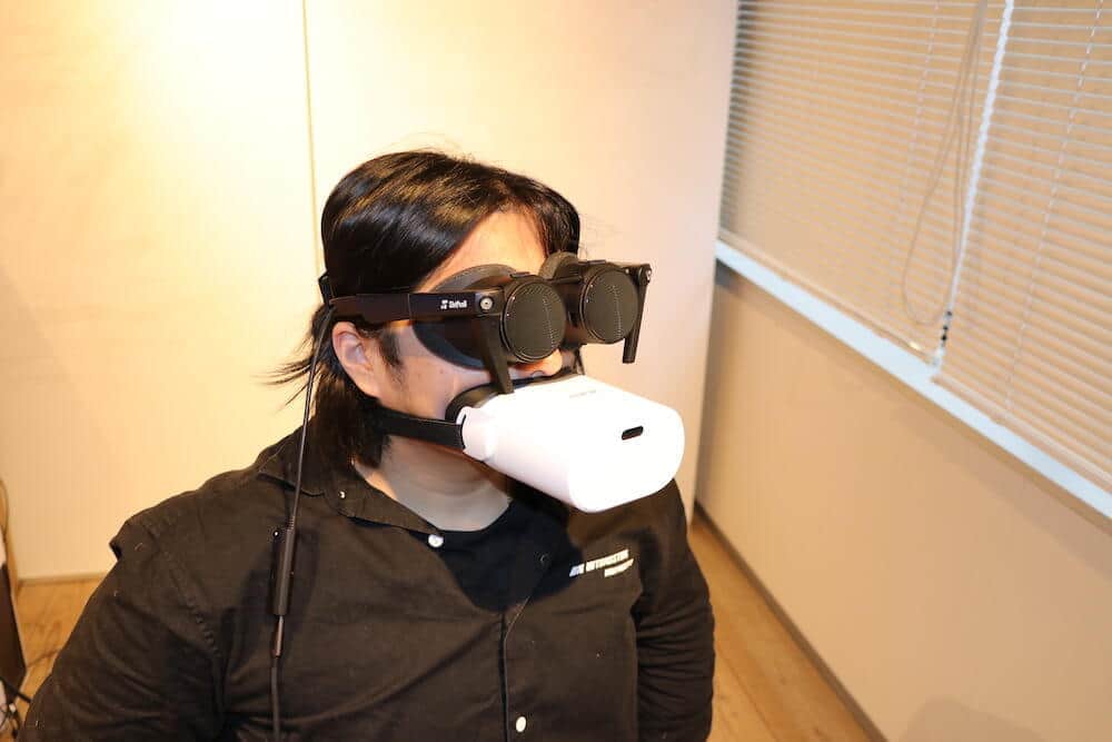 いざメタバースへ!メガネ型VR機器「MeganeX」体験 目も口も...気分は未来人: J-CAST トレンド【全文表示】