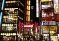クラスター震源地として槍玉にあがった歌舞伎町の今 新宿区長が「感染対策に日本一力を入れている繁華街」と自負するワケは？