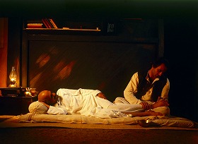 「東京国際映画祭」開幕　「ガンジー、わが父」が光る