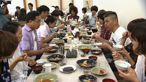 糸井重里事務所「給食やります」で社員50人が一緒に昼食