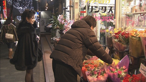新宿歌舞伎町「年中無休24時間営業」の生花店―客は何を求めてやってくるのか